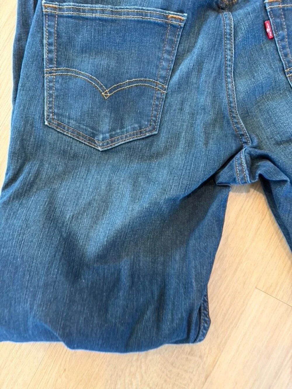 Levis 514 Jeans Mens 32x34 Blue Straight Leg Dark Wash 100% Cotton Denim Pants